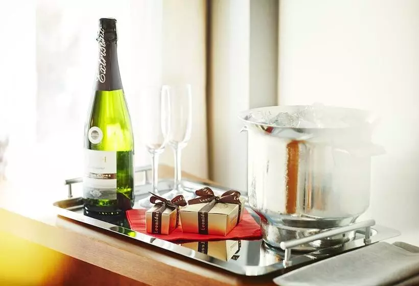 هتل Barcelona Century