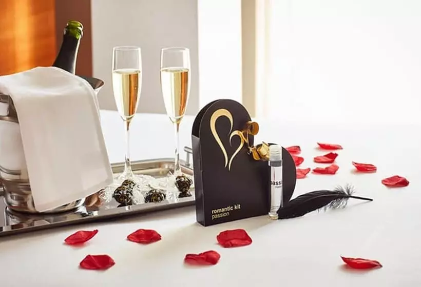 هتل Barcelona Century