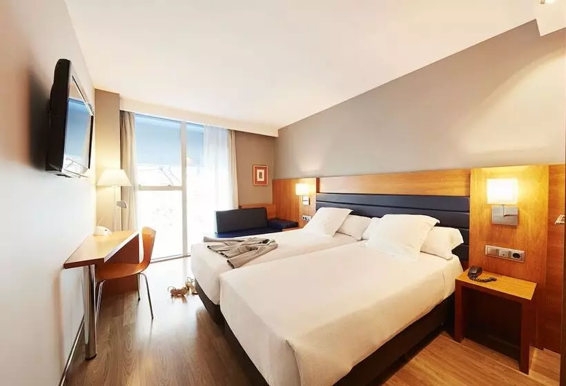 هتل Barcelona Century