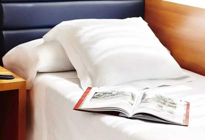 هتل Barcelona Century