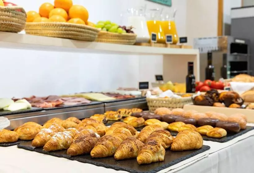 Отель Bonanova Park