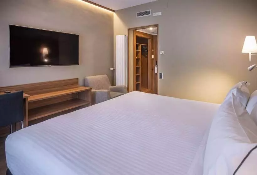 בית מלון כפרי Ciudad De Castelldefels