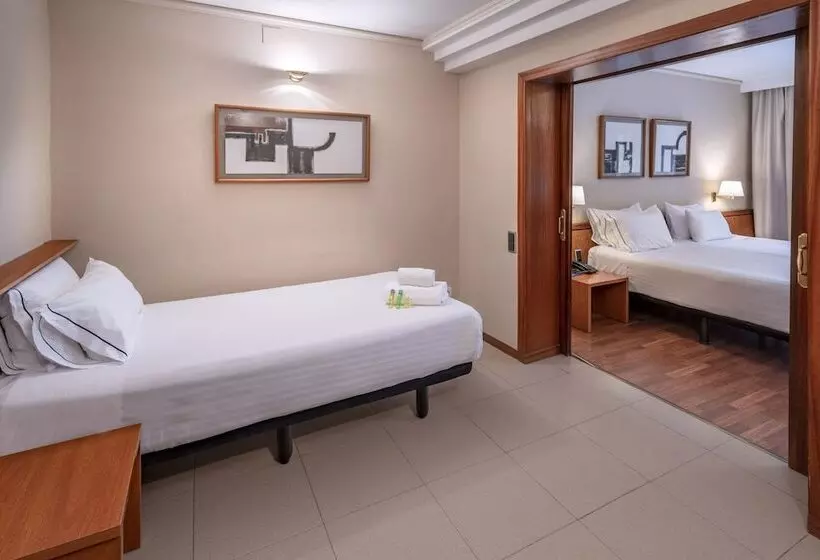 בית מלון כפרי Ciudad De Castelldefels