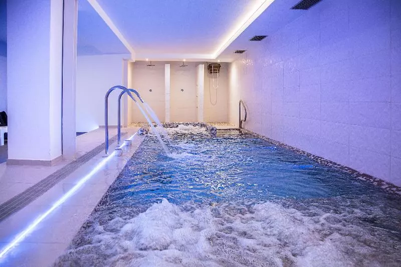 Отель Europa Splash & Spa