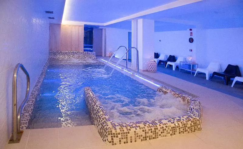 Отель Europa Splash & Spa