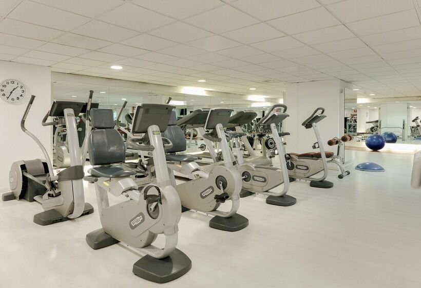 هتل Hesperia Barcelona Sant Just