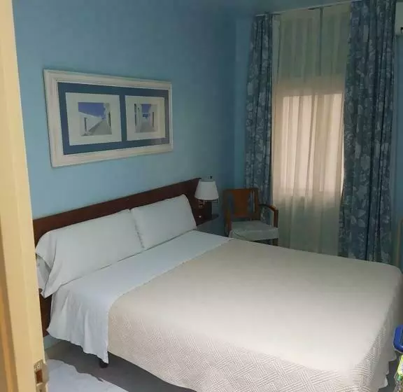 Отель Marina Folch