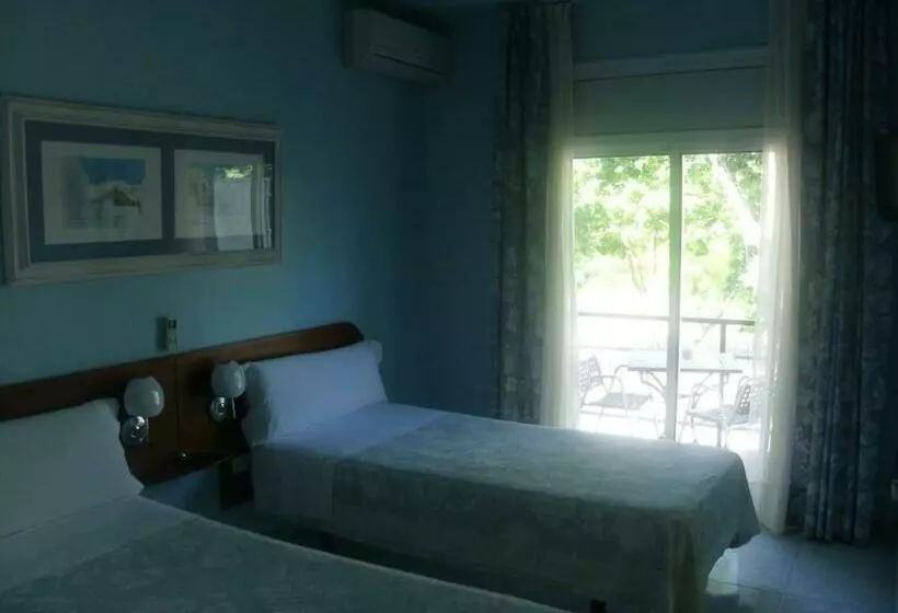 Отель Marina Folch