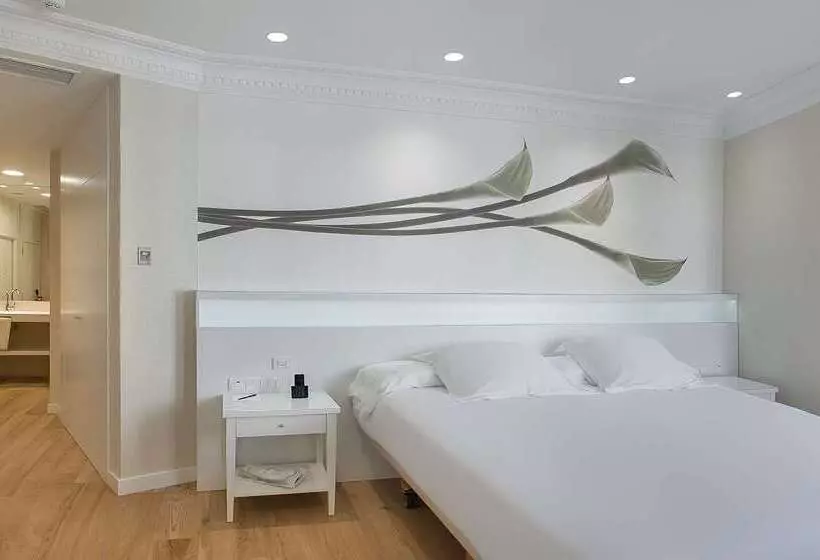 فندق Melia Plaza Valencia