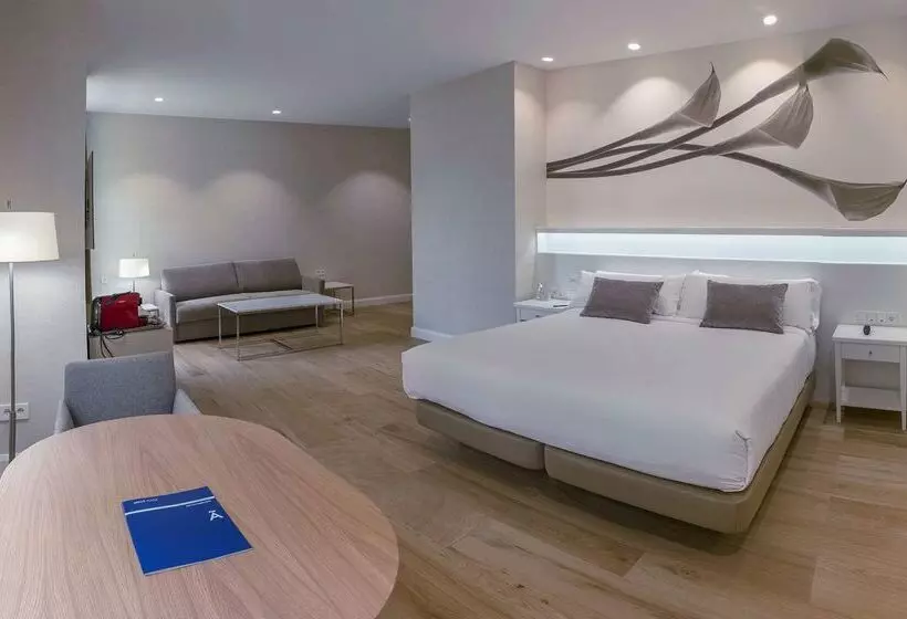 فندق Melia Plaza Valencia