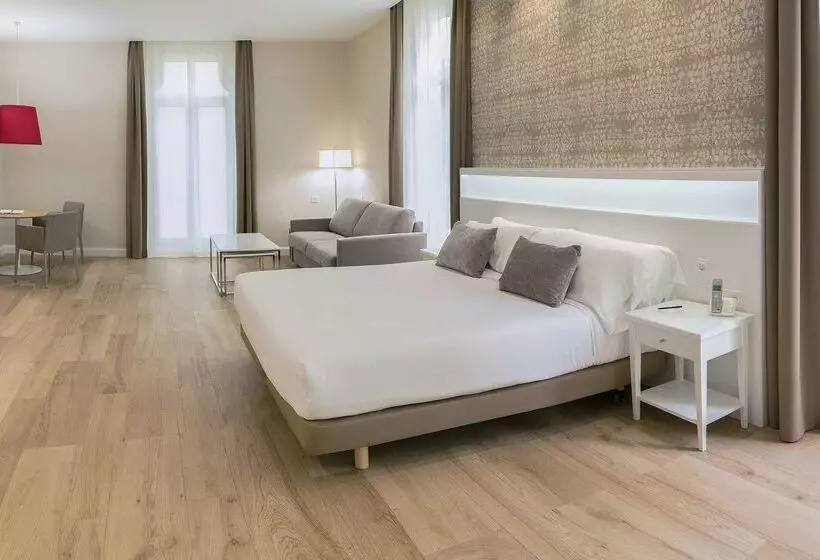 فندق Melia Plaza Valencia