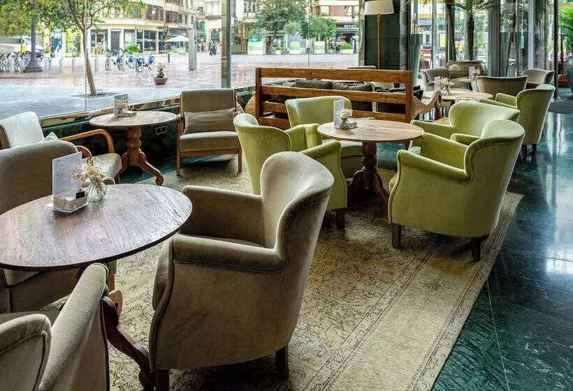 فندق Melia Plaza Valencia