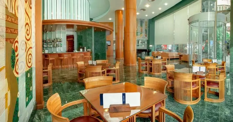 فندق Melia Plaza Valencia