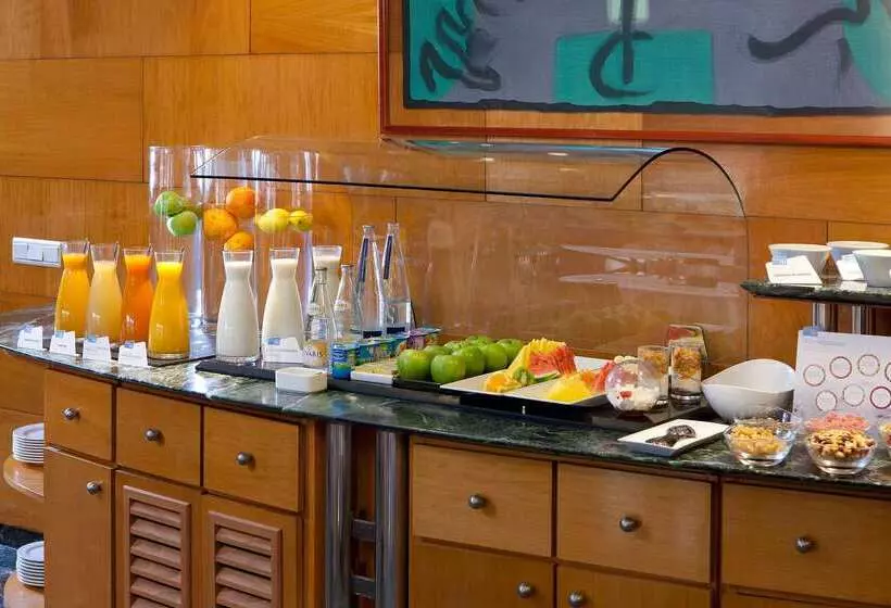 هتل NH Barcelona Entenza