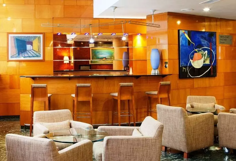 هتل NH Barcelona Entenza