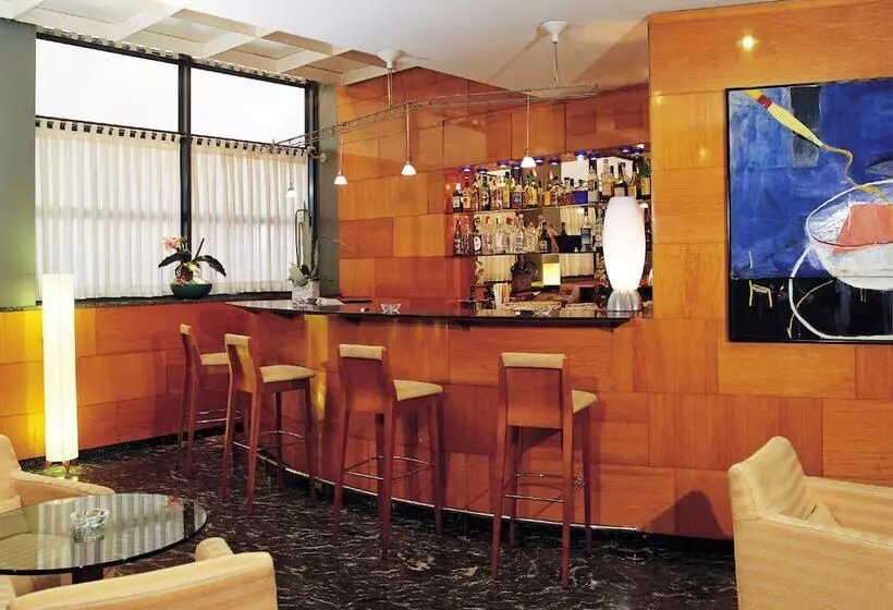 هتل NH Barcelona Entenza