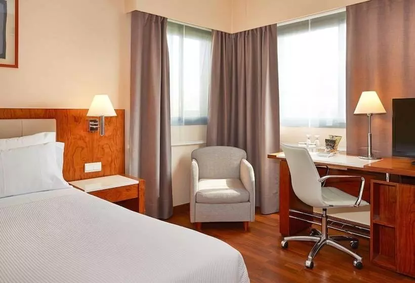 هتل NH Barcelona Entenza