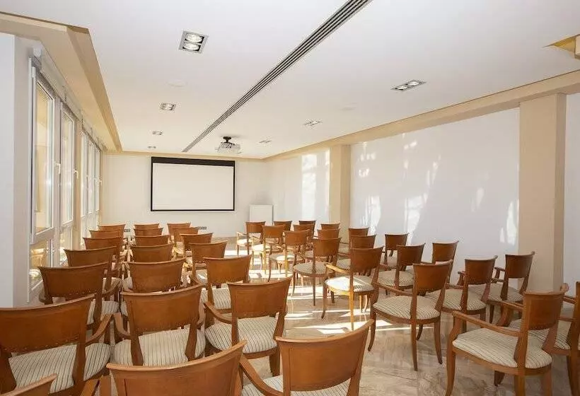 Hipotels Playa La Barrosa - Adults Only