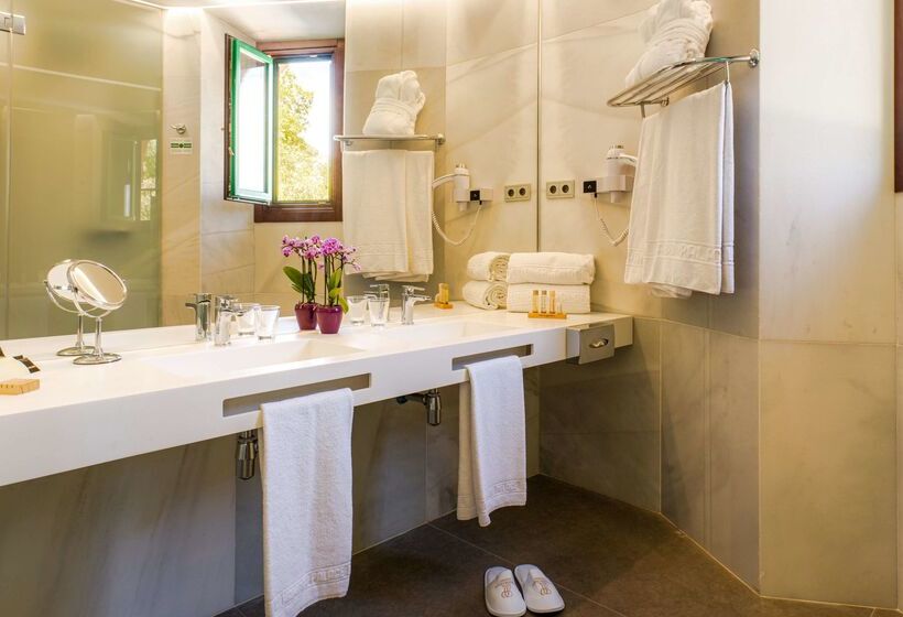 هتل Alhambra Palace