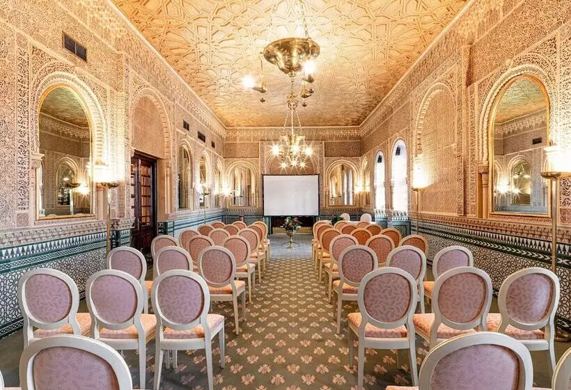 Hotel Alhambra Palace