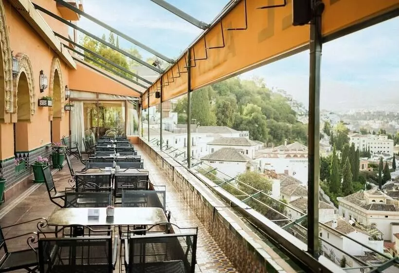 Hotel Alhambra Palace