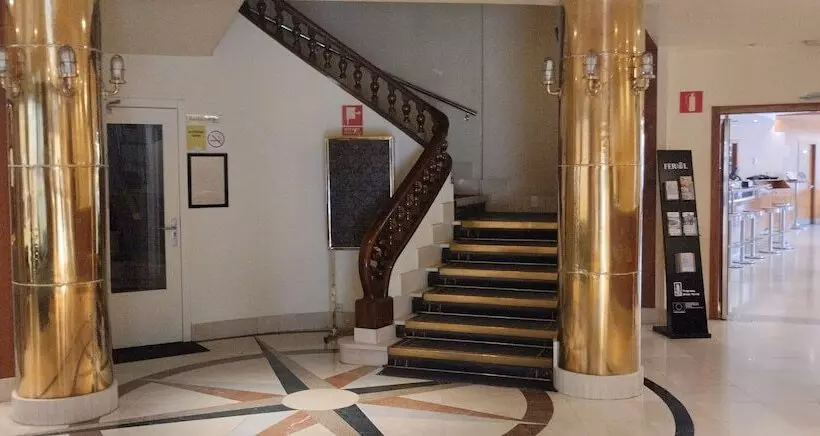 Отель Almirante