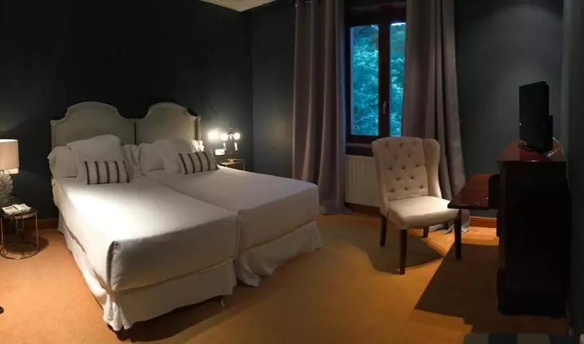 Отель Etxeberri