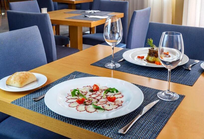 هتل Exe Las Adelfas