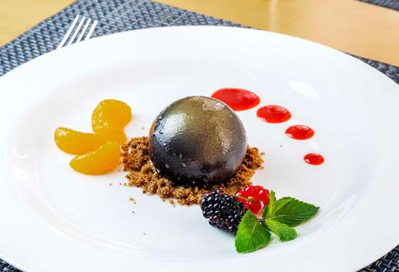 هتل Exe Las Adelfas