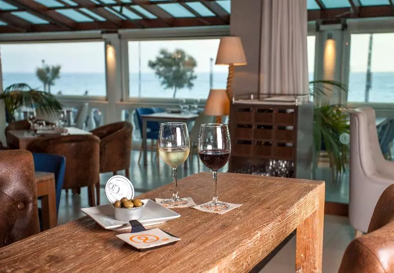 ホテル Horitzo By Pierre & Vacances