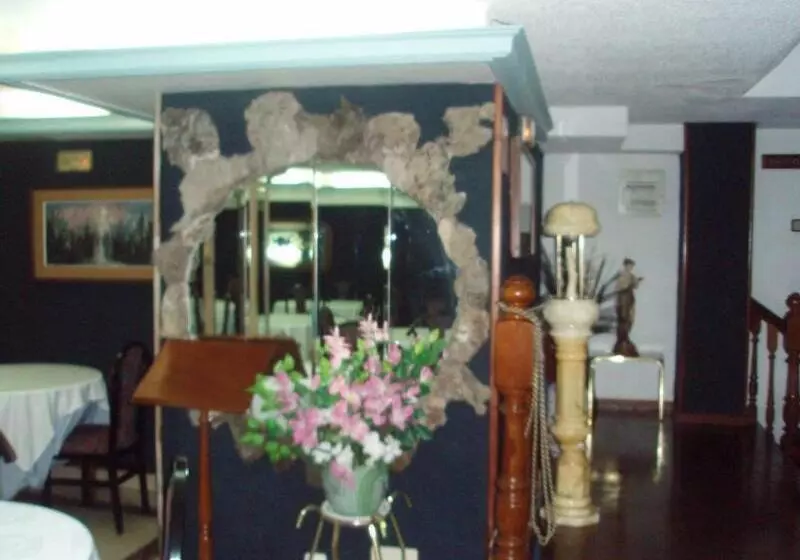 ホテル Las Rocas De Isla