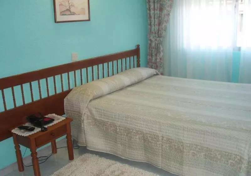 ホテル Las Rocas De Isla