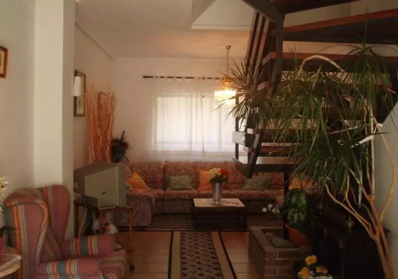 ホテル Las Rocas De Isla