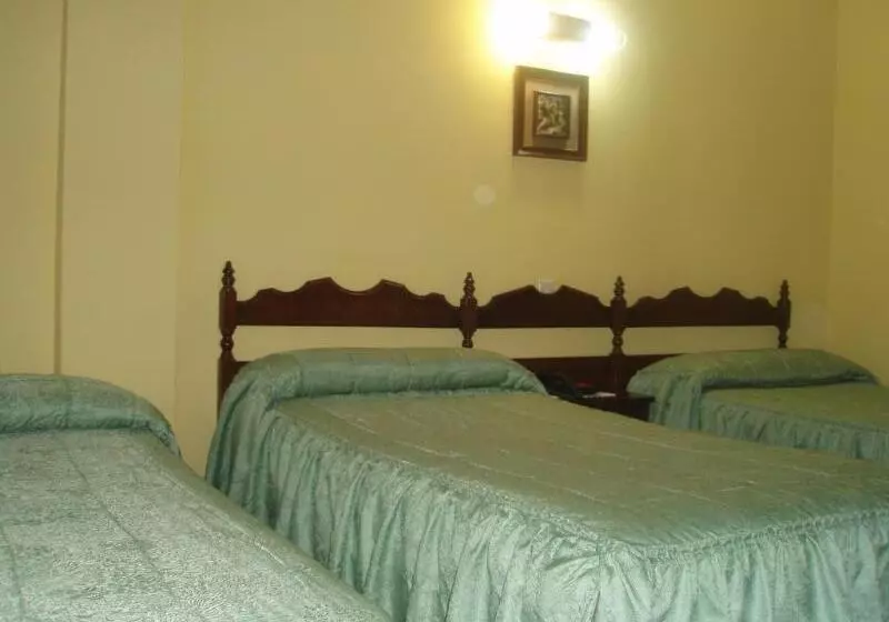 ホテル Las Rocas De Isla