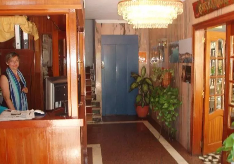 ホテル Las Rocas De Isla