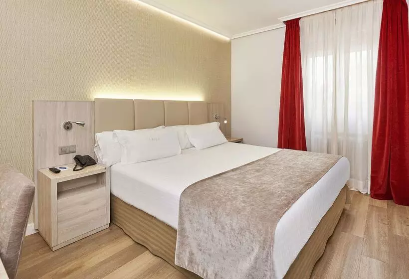 Hotel NH Cordoba Califa