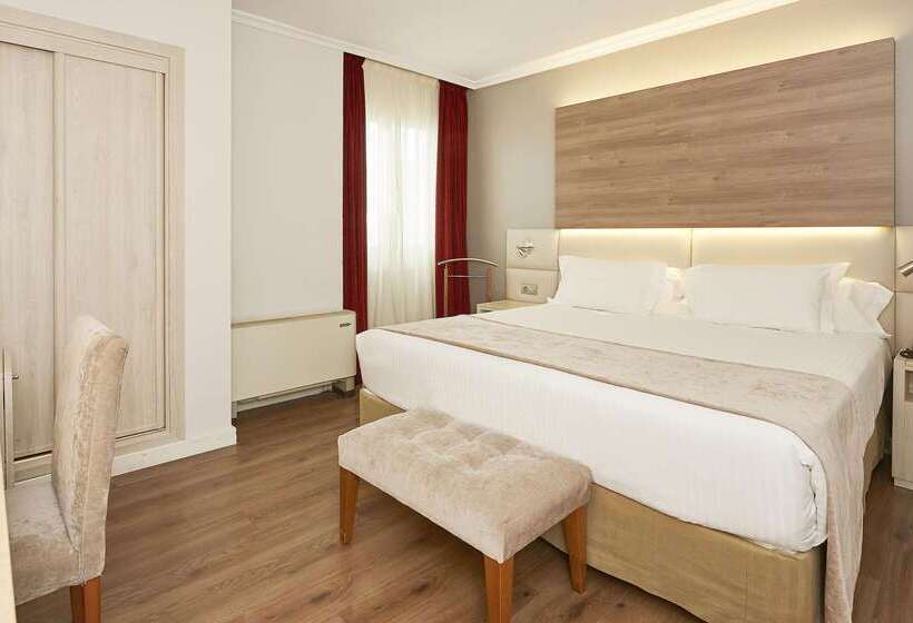 هتل NH Cordoba Califa