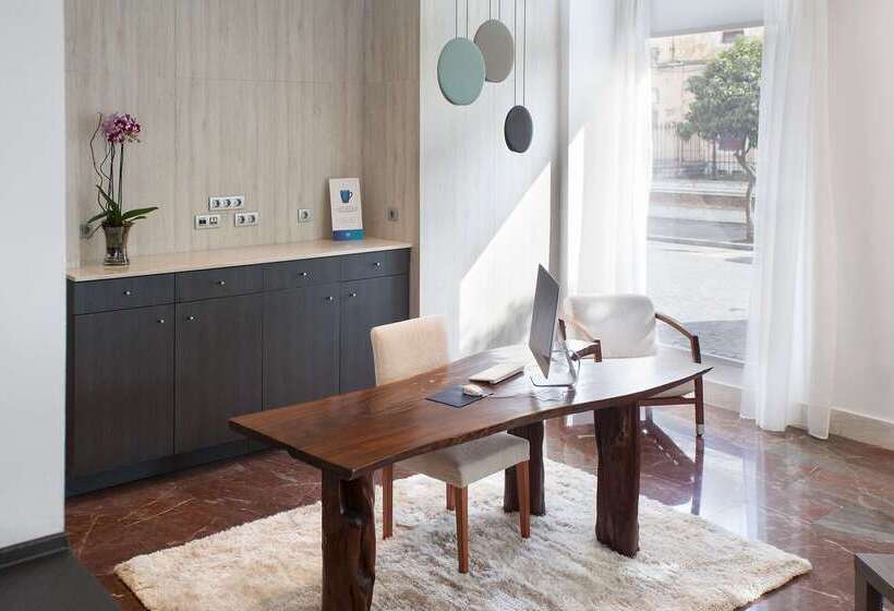 هتل NH Cordoba Califa