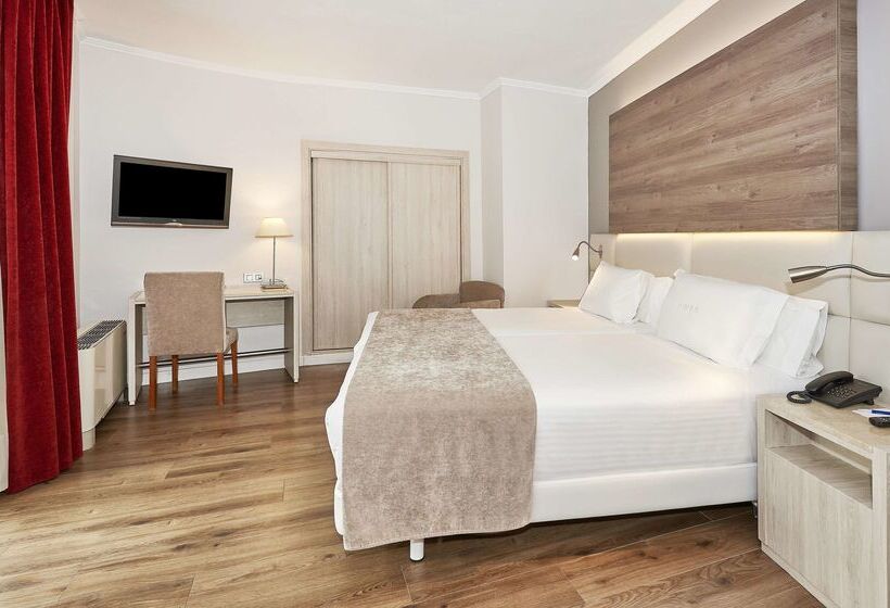 هتل NH Cordoba Califa