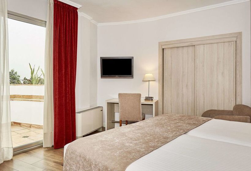 هتل NH Cordoba Califa