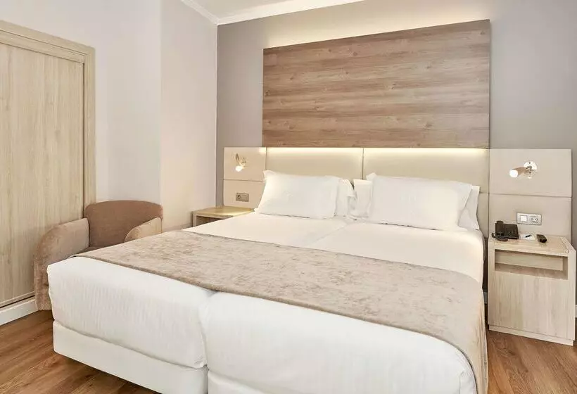 Hotel NH Cordoba Califa