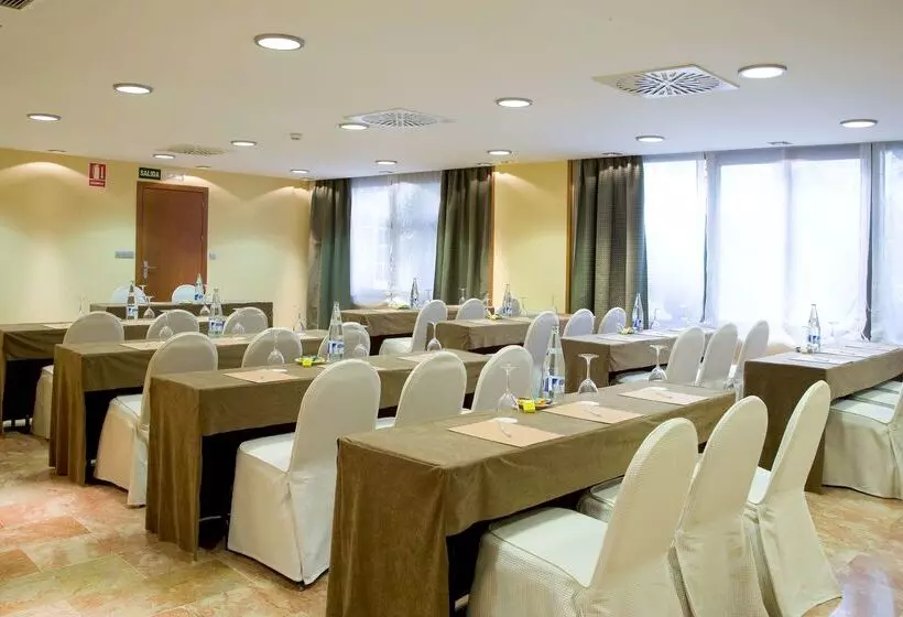 Hotel NH Cordoba Califa