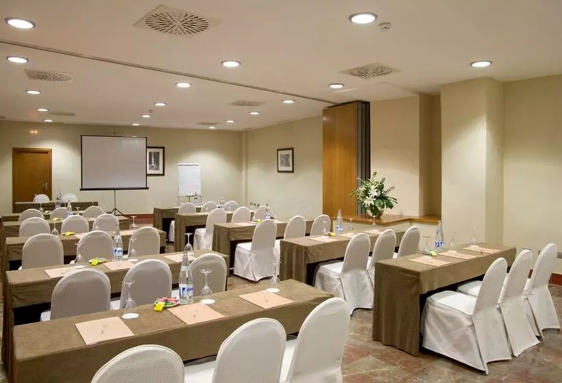 Hotel NH Cordoba Califa