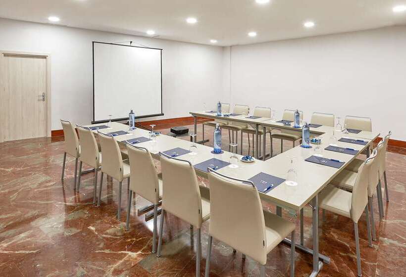 هتل NH Cordoba Califa