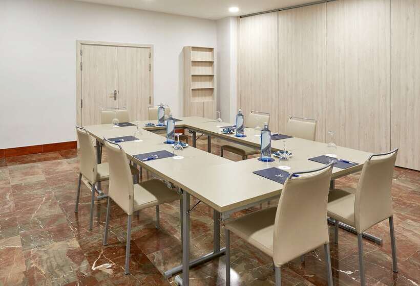 هتل NH Cordoba Califa