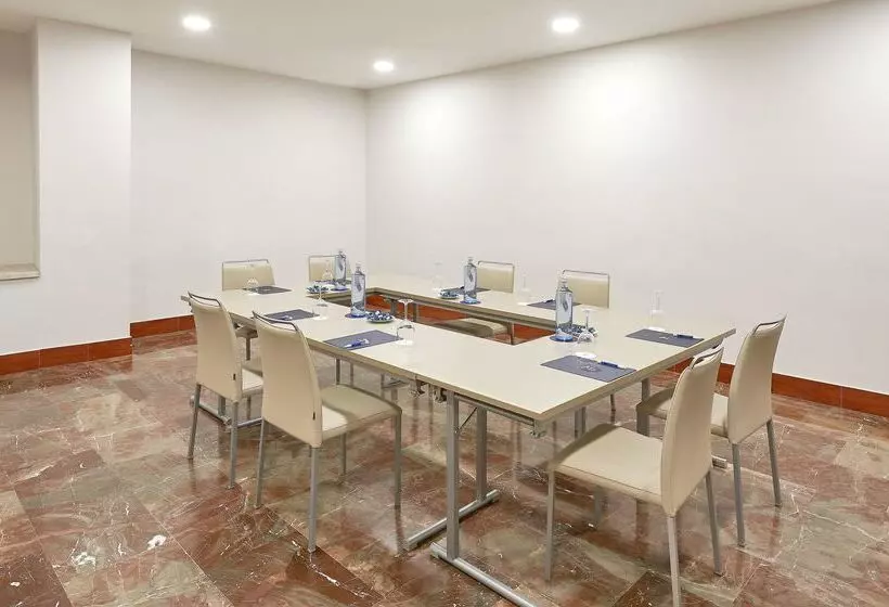 Hotel NH Cordoba Califa