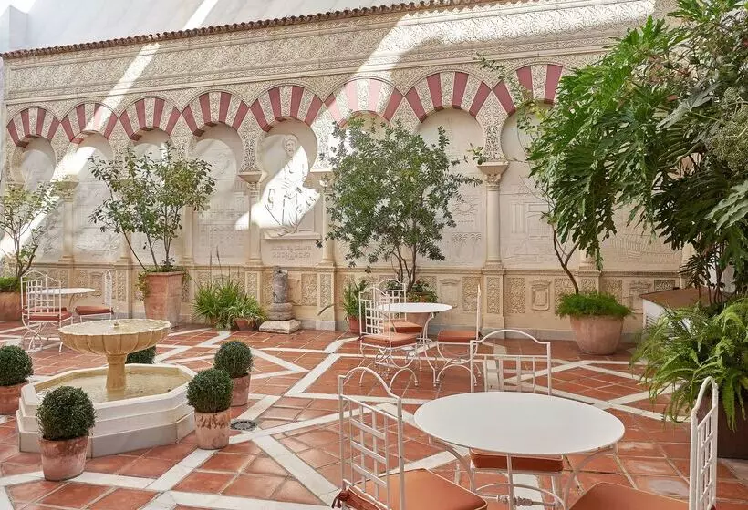 Hotel NH Cordoba Califa