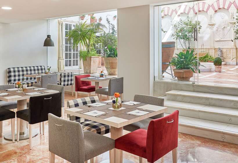 هتل NH Cordoba Califa