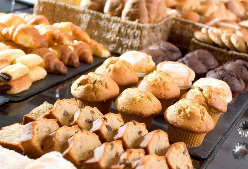 Hotel NH Cordoba Califa