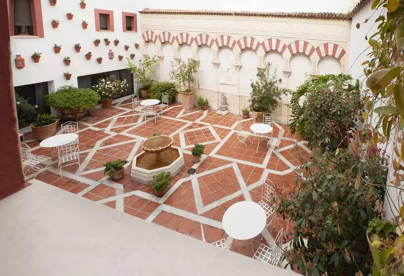 Hotel NH Cordoba Califa